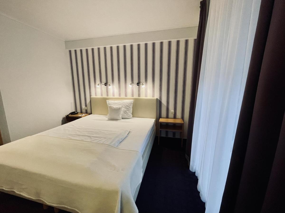 Schloss Hotel Herborn Экстерьер фото